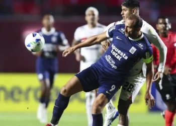 Lance de São Paulo x Alianza Lima pela Libertadores • Alexandre Schneider/Getty Images