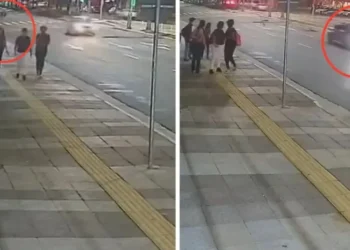 Jovens tiveram múltiplas fraturas e morreram no local • Reprodução