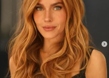 Monique Alfradique estará em "Eta Mundo Melhor", nova novela da Globo • Instagram/Monique Alfradique