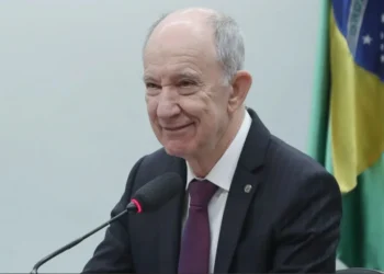 Rui Falcão, candidato à presidência do PT: Anistia a 8/1 é inconstitucional