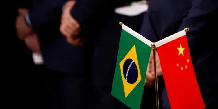 Governo teme inundação de produtos importados no Brasil após tarifaço