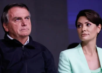 Troca de cirurgião de Bolsonaro foi decisão de Michelle