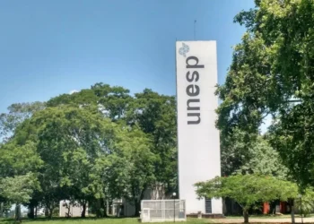 Taxa de inscrição no vestibular do meio de ano da Unesp é de R$ 210 • Claudio Hideo Matsumoto