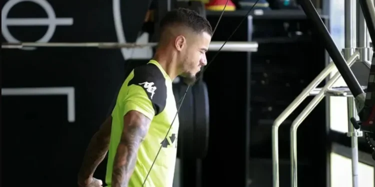 Coutinho desfalca o Vasco contra o Ceará; veja os atletas relacionados