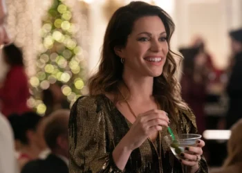 Courtney Henggeler em "Cobrai Kai" • Divulgação