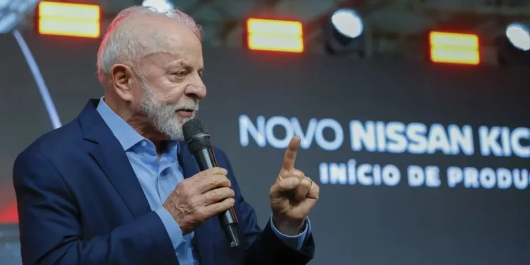 Presidente da República, Luiz Inácio Lula da Silva, durante visita ao Complexo Industrial da Nissan do Brasil • Ricardo Stuckert/PR