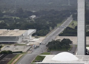 Palácio do Planalto e Congresso Nacional • 18/04/2013REUTERS/Ueslei Marcelino