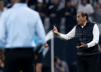 Ramón Díaz está pressionado no Corinthians • Rodrigo Coca / Corinthians