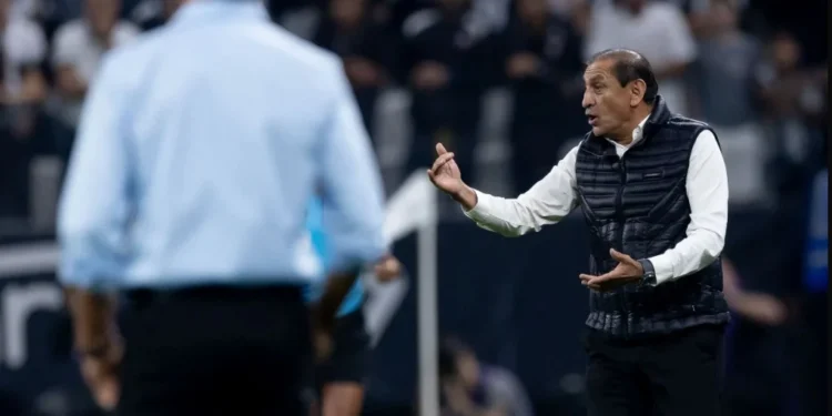 Ramón Díaz está pressionado no Corinthians • Rodrigo Coca / Corinthians