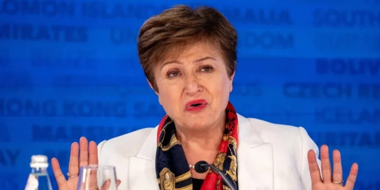 Diretora do FMI diz que tanto EUA quanto China têm queixas comerciais