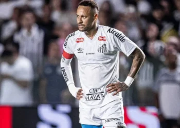 “Um desastre”: imprensa internacional repercute nova lesão de Neymar