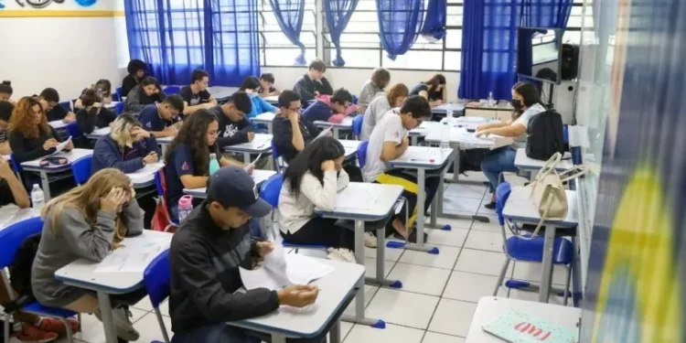 Provão Paulista libera lista de aprovados nas Fatecs e Univesp