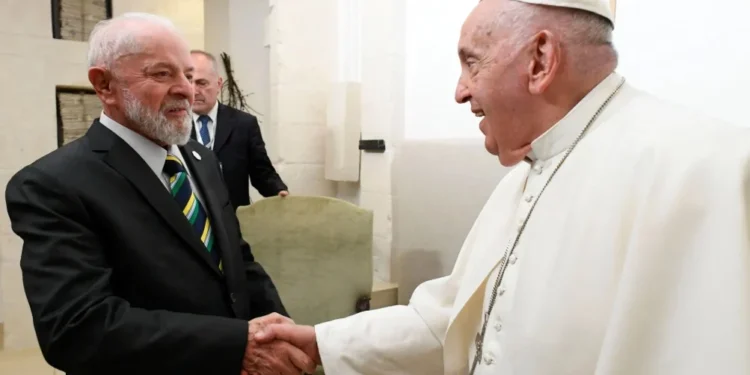 Lula lamenta a morte de papa Francisco e decreta luto de 7 dias no Brasil