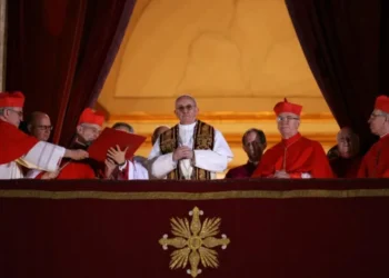 Papa Francisco após Conclave em 2013. • Getty Images