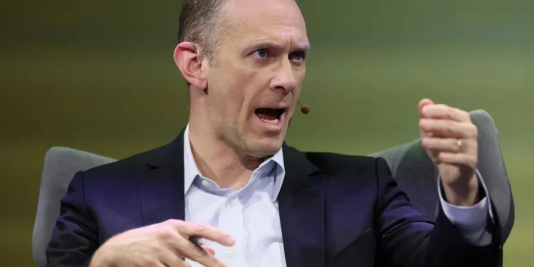 Dirigente diz que independência do Fed é essencial para controlar inflação