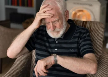 O Alzheimer é uma doença degenerativa e progressiva que afeta o cérebro, especialmente as regiões responsáveis pela memória, linguagem, orientação espacial e comportamento -
crédito: Freepik