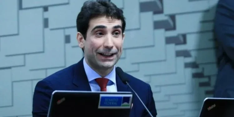Diretor de Política Monetária do Banco Central, Gabríel Galípolo, fala em comissão no Senado Federal • 04/07/2023 - Lula Marques/ Agência Brasil/Distribuição via REUTERS