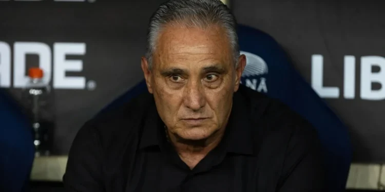 Tite anuncia pausa na carreira, por tempo indeterminado • Ruano Carneiro/Getty Images