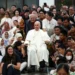 Papa Francisco encontra-se com jovens em Jacarta, Indonésia 04/09/2024 • REUTERS/Guglielmo Mangiapane