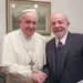Papa Francisco e o presidente Luiz Inácio Lula da Silva (PT). • Reprodução/Twitter LulaOficial