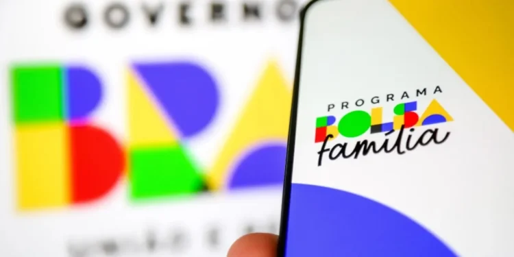 Em março deste ano, mais de 20,5 milhões de famílias receberam o benefício • Luis Lima Jr./Fotoarena/Estadão Conteúdo