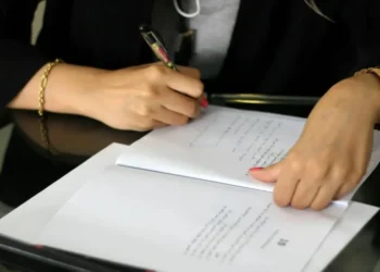 Abitur e IB são oferecidos em alguns processos seletivos no Brasil • Mana Akbarzadegan/Unsplash