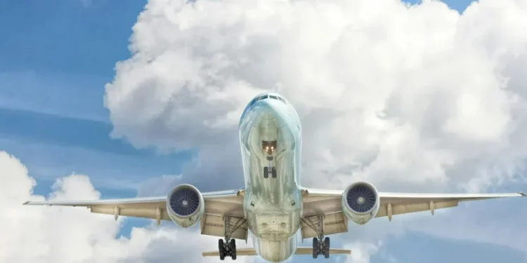 Gol e Azul começaram em julho a vender passagens para voos operados em codeshare entre as empresas para 40 rotas • John McArthur/Unsplash