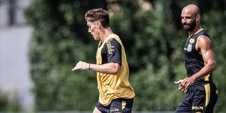 Sampaio mexe no Santos e escala time quase igual ao do post de Neymar