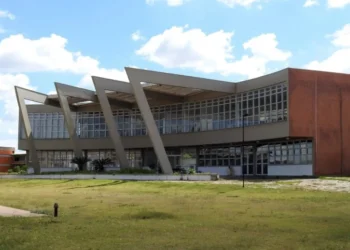 Aulas vão acontecer na plataforma Moodle; formação tem dois encontros presenciais obrigatórios • Wikimedia Commons