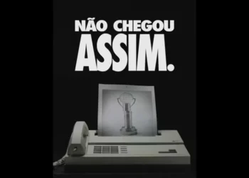 Corinthians provoca Palmeiras em anúncio de novo uniforme — Foto: Reprodução