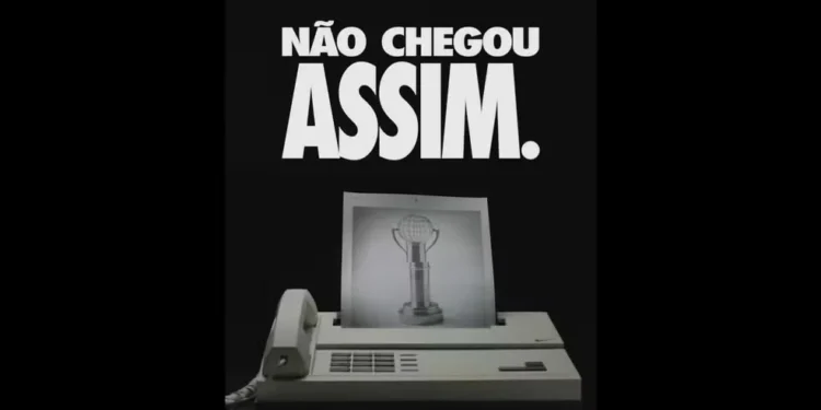 Corinthians provoca Palmeiras em anúncio de novo uniforme — Foto: Reprodução