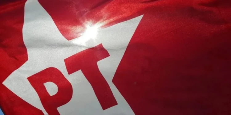 Bandeira do Partido dos Trabalhadores • Reprodução: Flickr