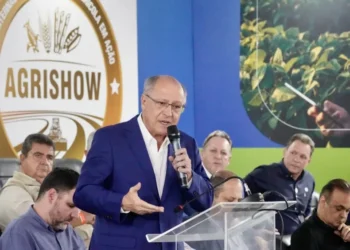 Vice-presidente Geraldo Alckmin (PSDB) no Agrishow neste domingo (27) • Cadu Gomes/VPR