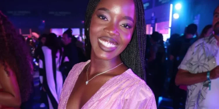 Clara Moneke: conheça a trajetória da protagonista de “Dona de Mim”