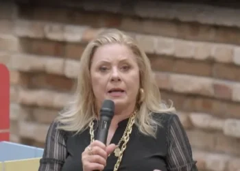 Atriz participou do primeiro episódio de "Pode Perguntar" durante o Fantástico deste domingo (27) • Reprodução/TV Globo