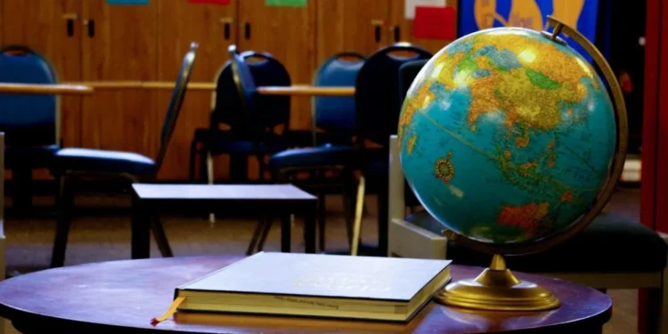 Dia Mundial da Educação foi criado em 2000 • Matthew Kirk/Unsplash