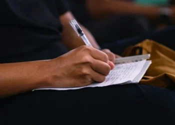 Etapa oferece cursinhos nas modalidade presencial, híbrida e online • Defrino Maasy/Unsplash