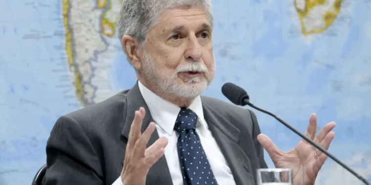 Desinformação nas redes estimula movimentos de extrema direita, diz Amorim