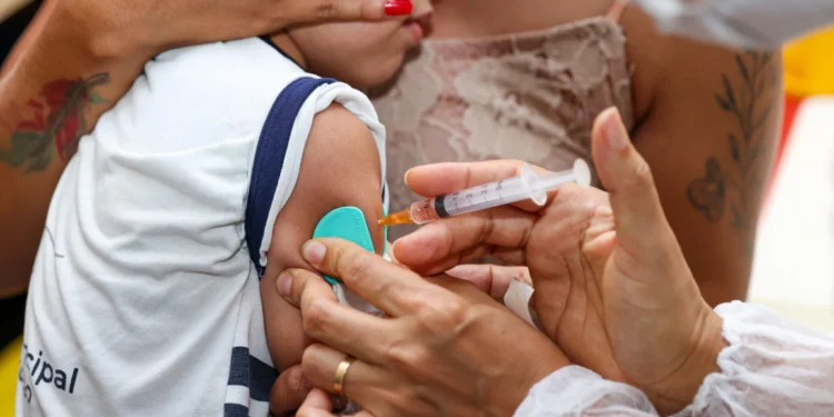 Saúde de Palmas dá início a Mobilização Nacional de Vacinação nas escolas e reforço da imunização para o HPV