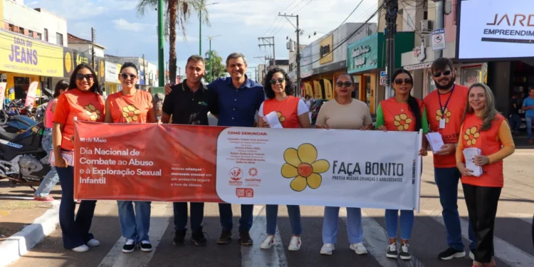 Seciju realiza blitz informativa em alusão ao Dia Nacional de Combate ao Abuso e à Exploração Sexual de Crianças e Adolescentes
