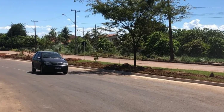 Prefeitura de Palmas libera trânsito em trecho da Avenida LO 21 que tem obras de drenagem e pavimentação