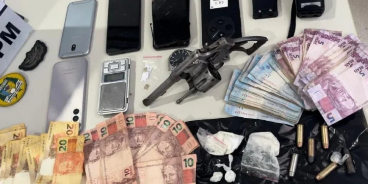 PMTO prende homem em Fátima por tráfico de drogas e porte ilegal de arma com numeração suprimida