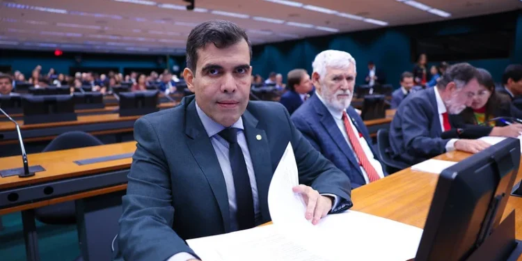 Ricardo Ayres vai acionar o MPF para investigar possíveis fraudes em consignados do INSS