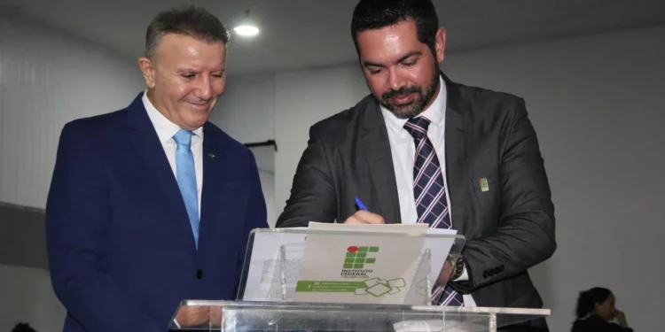 Prefeitura de Palmas assina Carta de Intenção para implantação do Programa de Inovação e Desenvolvimento Profissional 