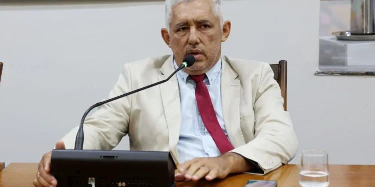 Deputados aprovam política de atenção à pessoa com Parkinson