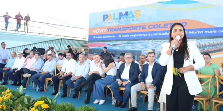 Deputados participam da apresentação da nova frota do transporte coletivo de Palmas