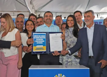 Durante a assinatura, o governador Wanderlei Barbosa salientou a importância da construção do hospital para a oferta de uma assistência humanizada às mulheres e aos recém-nascidos de todo o Tocantins - Antônio Gonçalves/Governo do Tocantins