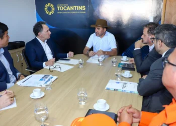 Governador Wanderlei Barbosa e representantes do Consórcio Brasil Central discutem avanços em políticas públicas para o Tocantins