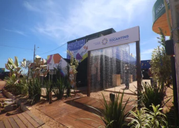 Estande da Seduc foi construído com materiais sustentáveis e oferece uma programação diversificada e interativa aos visitantes (crédito -Eziel Santos /Governo do Tocantins)