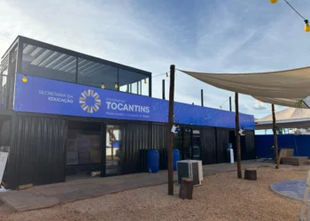 Neste ano, a estrutura conta com cobertura de policarbonato com proteção UV, tendas "shade" e parede de cascata, que aumentam o conforto térmico